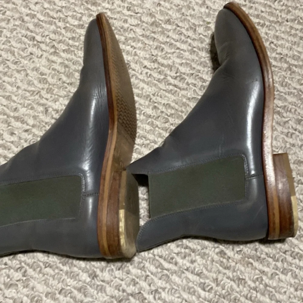 🔥Everlane gray leather bootie
